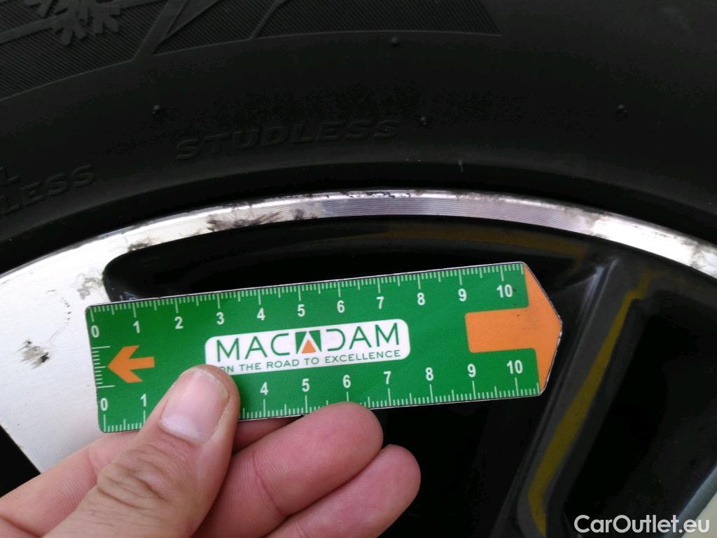  Peugeot  5008  Allure Pack 1.5 HDi 130CV BVM6 7 Sieges E6d #8