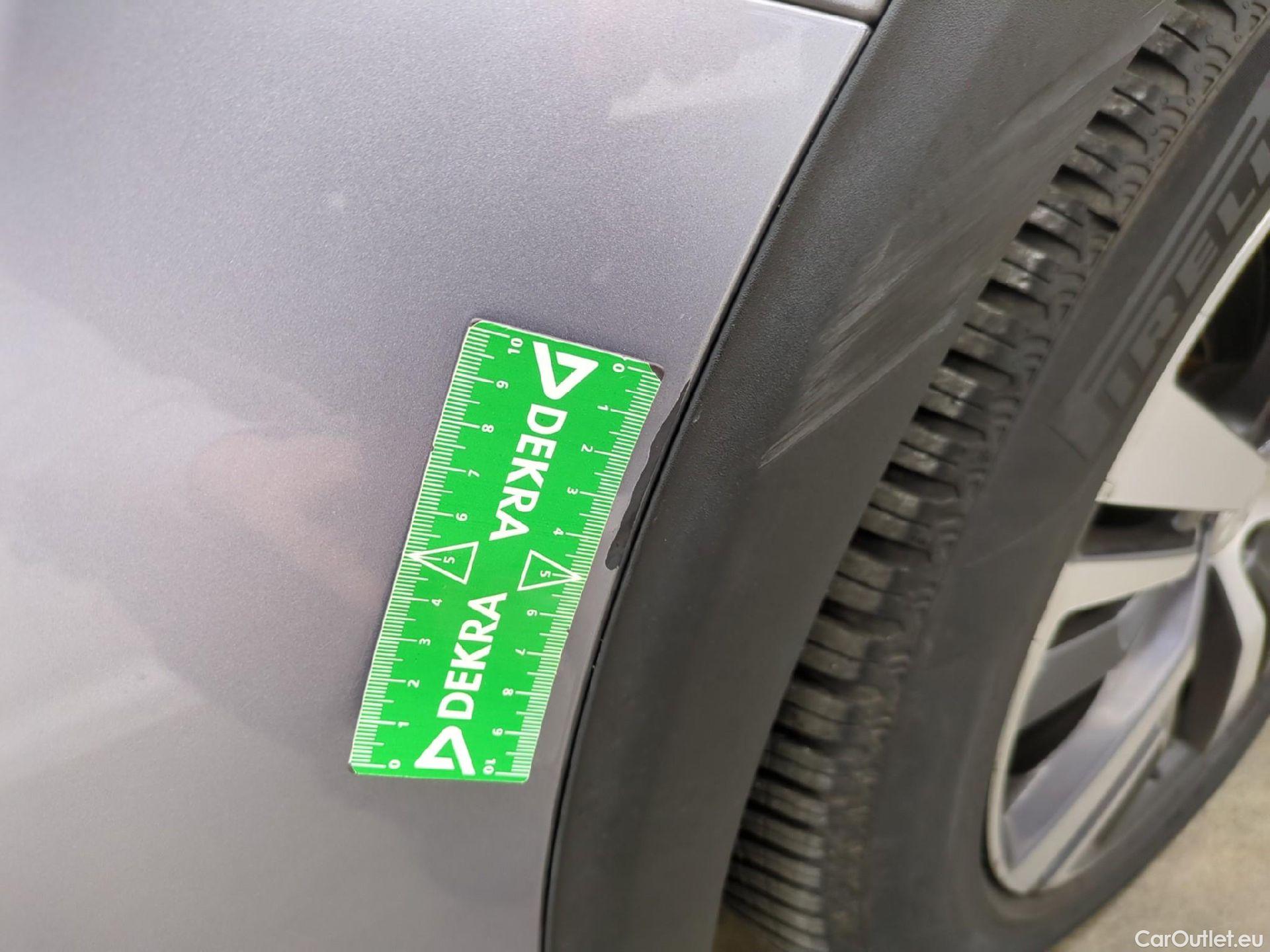  Peugeot  5008 PEUGEOT  / 2020 / 5P / SUV BlueHDi 130 S&S EAT8 Allure #15