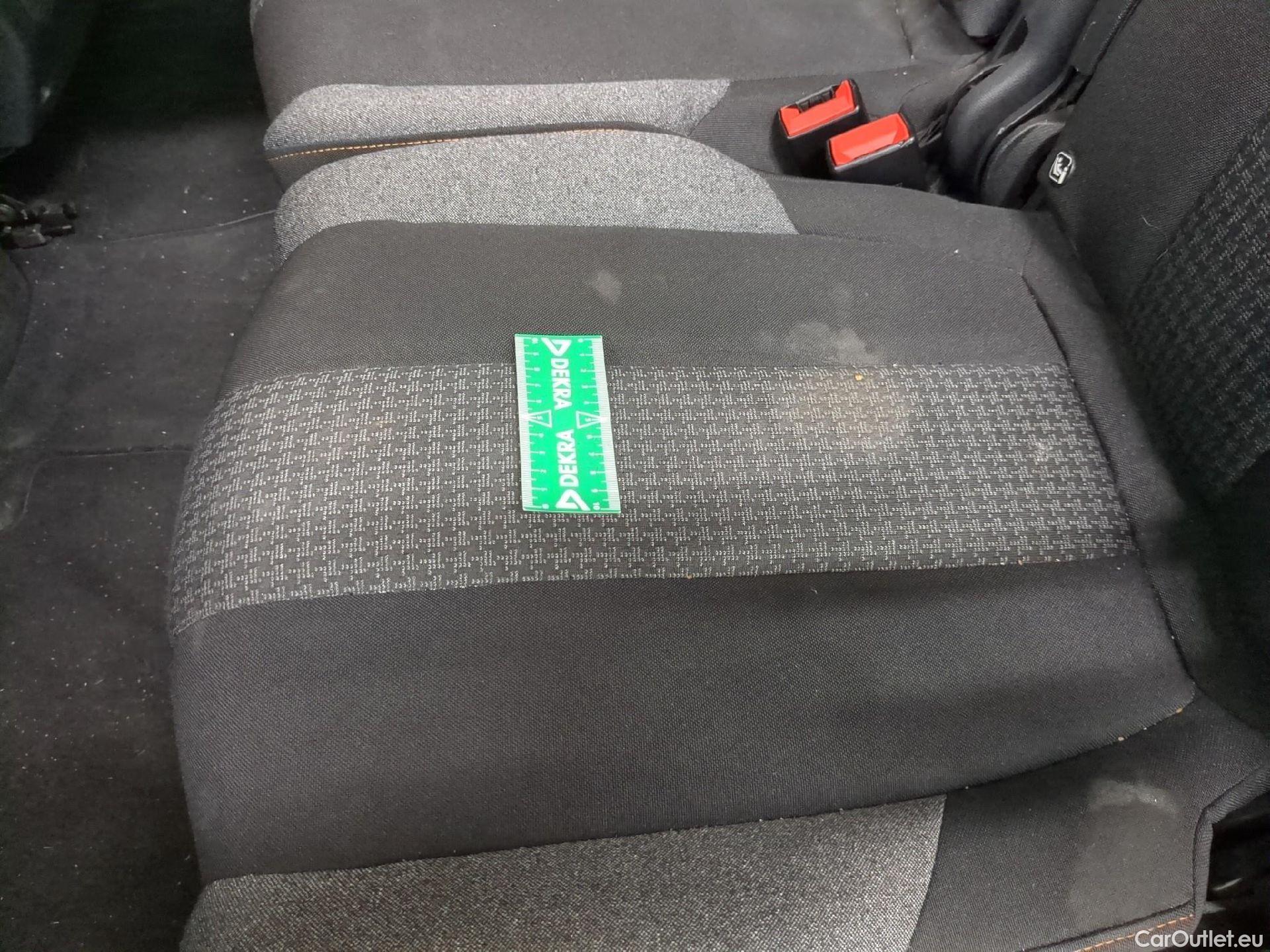  Peugeot  5008  Active Business 1.5 HDi 130CV BVA8 E6d #1