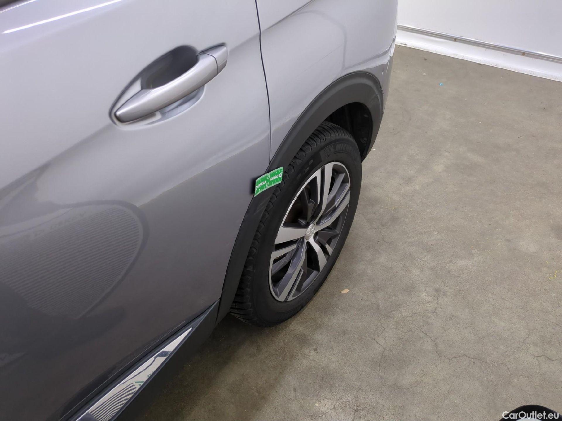  Peugeot  5008 PEUGEOT  / 2020 / 5P / SUV BlueHDi 130 S&S EAT8 Allure #27