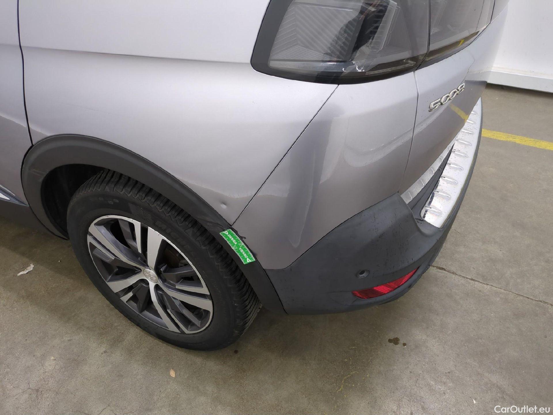  Peugeot  5008 PEUGEOT  / 2020 / 5P / SUV BlueHDi 130 S&S EAT8 Allure #30