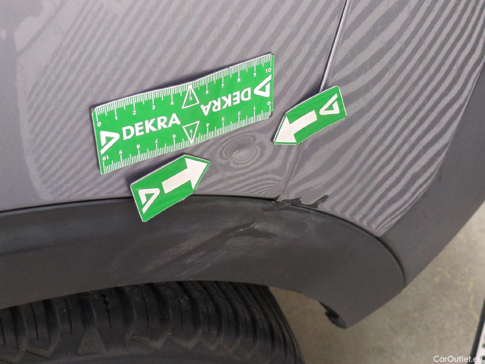  Peugeot  5008 PEUGEOT  / 2020 / 5P / SUV BlueHDi 130 S&S EAT8 Allure #29