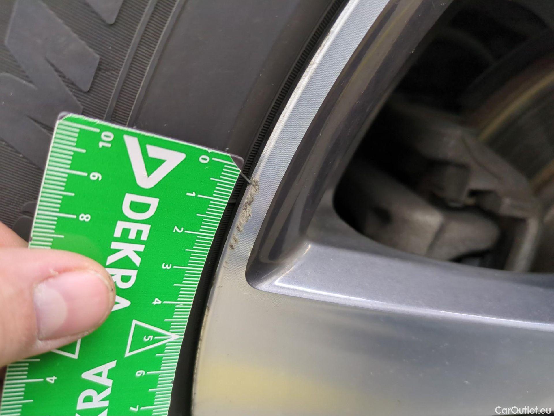  Peugeot  5008 PEUGEOT  / 2020 / 5P / SUV BlueHDi 130 S&S EAT8 Allure #11