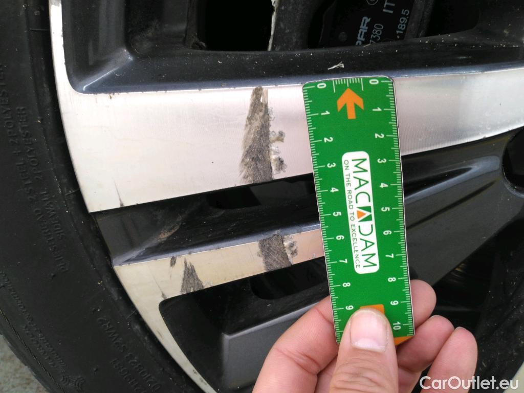  Peugeot  5008  Allure Pack 1.5 HDi 130CV BVM6 7 Sieges E6d #19