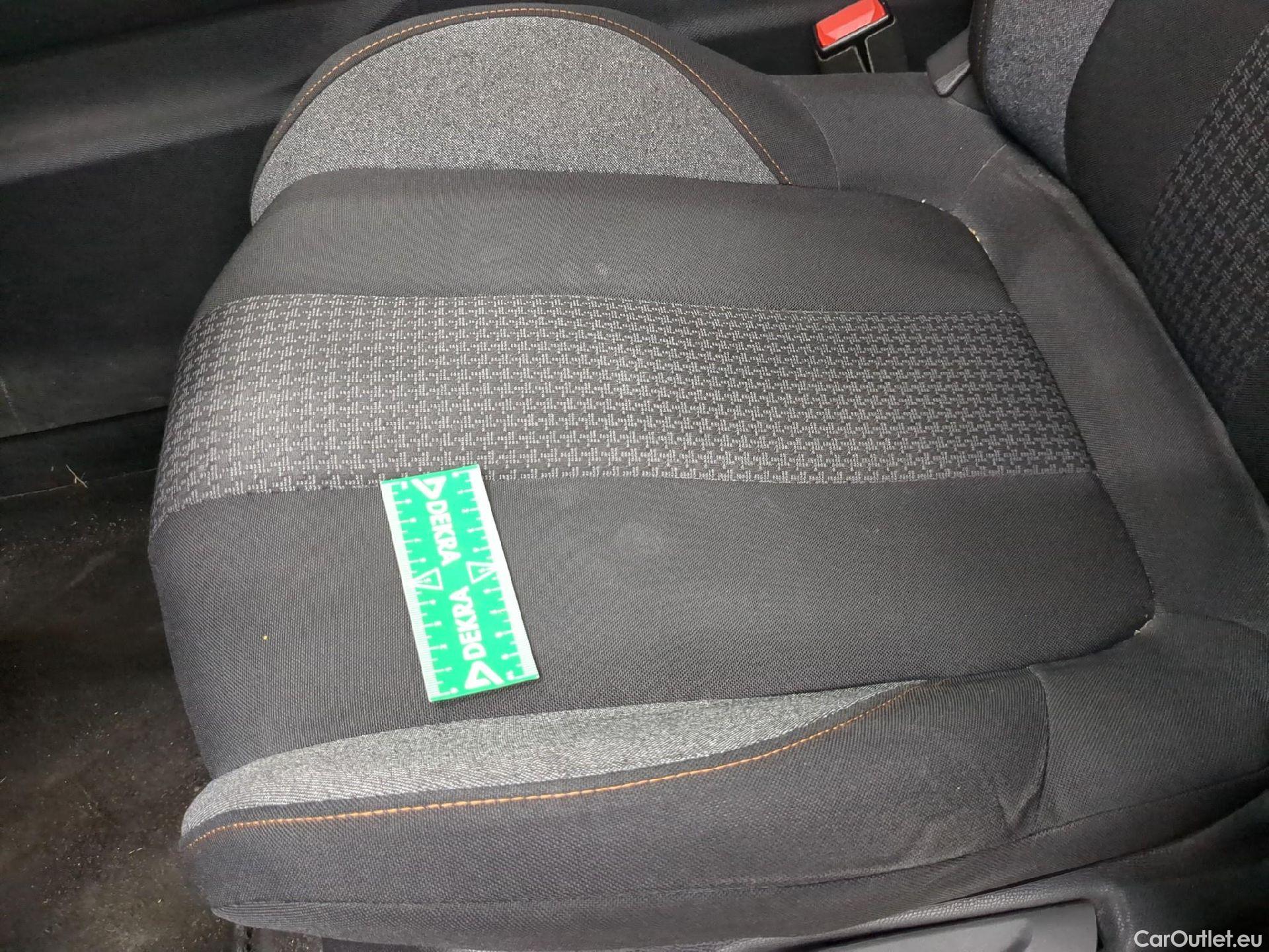  Peugeot  5008  Active Business 1.5 HDi 130CV BVA8 E6d #2