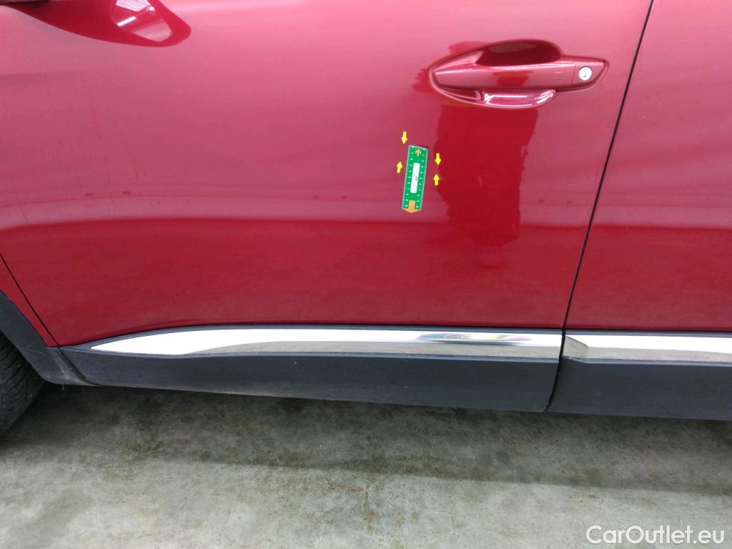  Peugeot  5008  Allure Pack 1.5 HDi 130CV BVM6 7 Sieges E6d #36