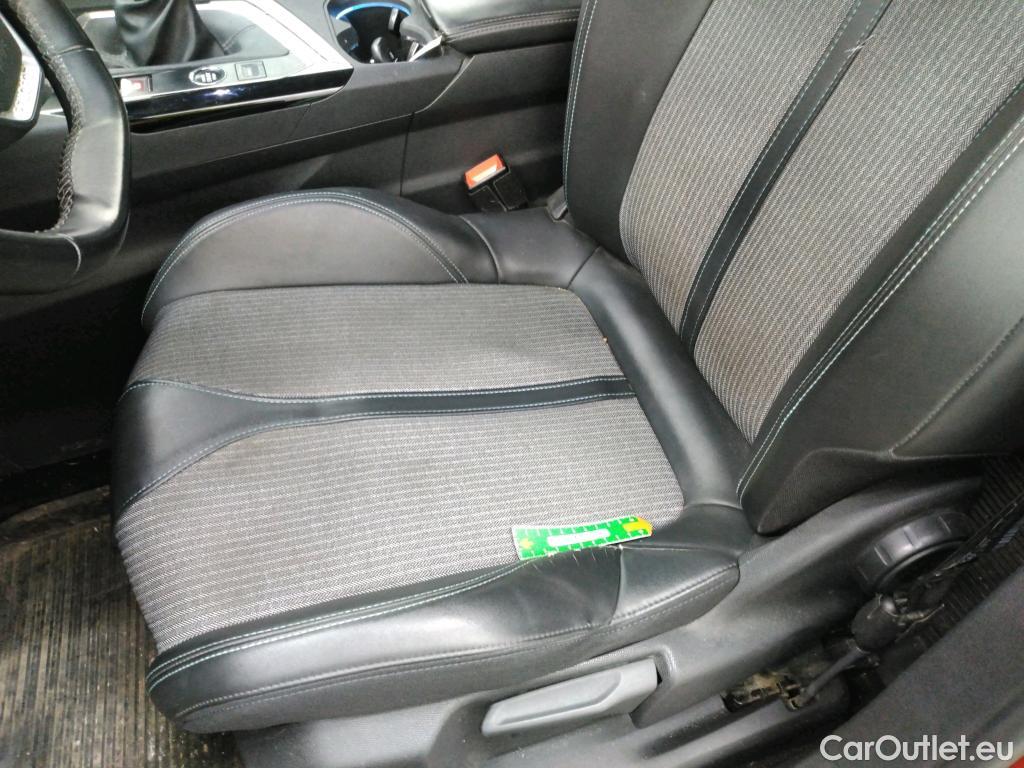  Peugeot  5008  Allure Pack 1.5 HDi 130CV BVM6 7 Sieges E6d #4