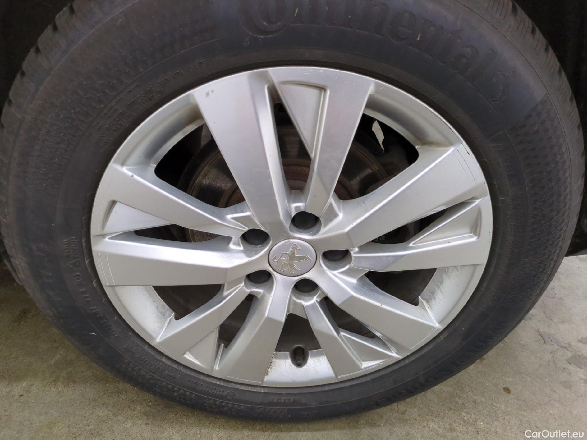  Peugeot  5008  Active Business 1.5 HDi 130CV BVM6 E6dT #32