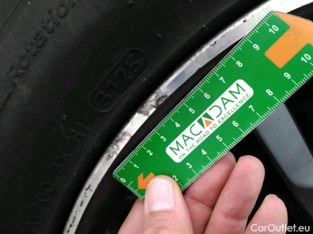  Peugeot  5008  Allure Pack 1.5 HDi 130CV BVM6 7 Sieges E6d #35