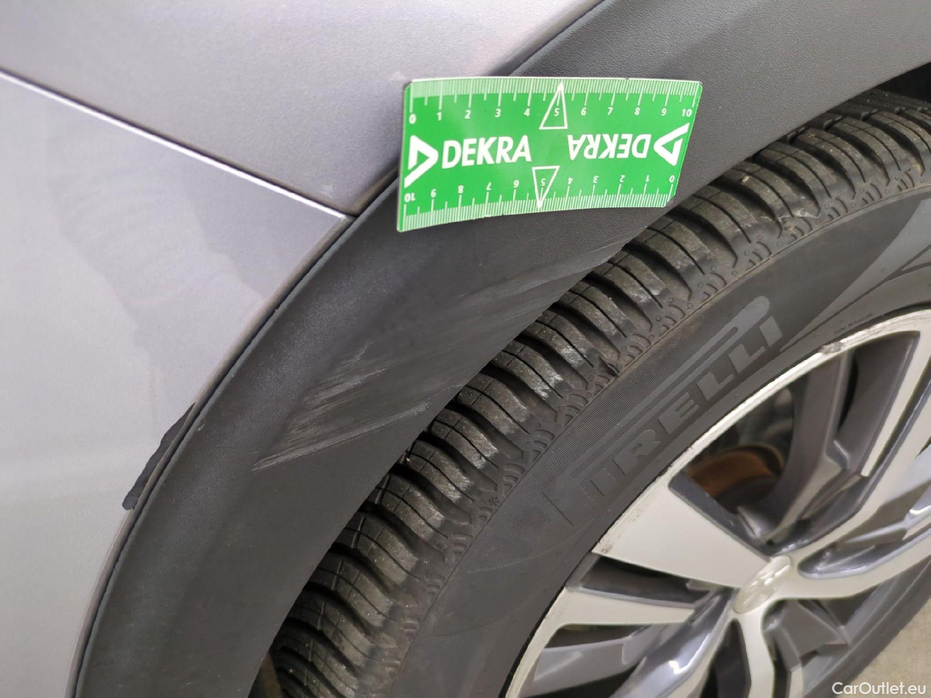  Peugeot  5008 PEUGEOT  / 2020 / 5P / SUV BlueHDi 130 S&S EAT8 Allure #20