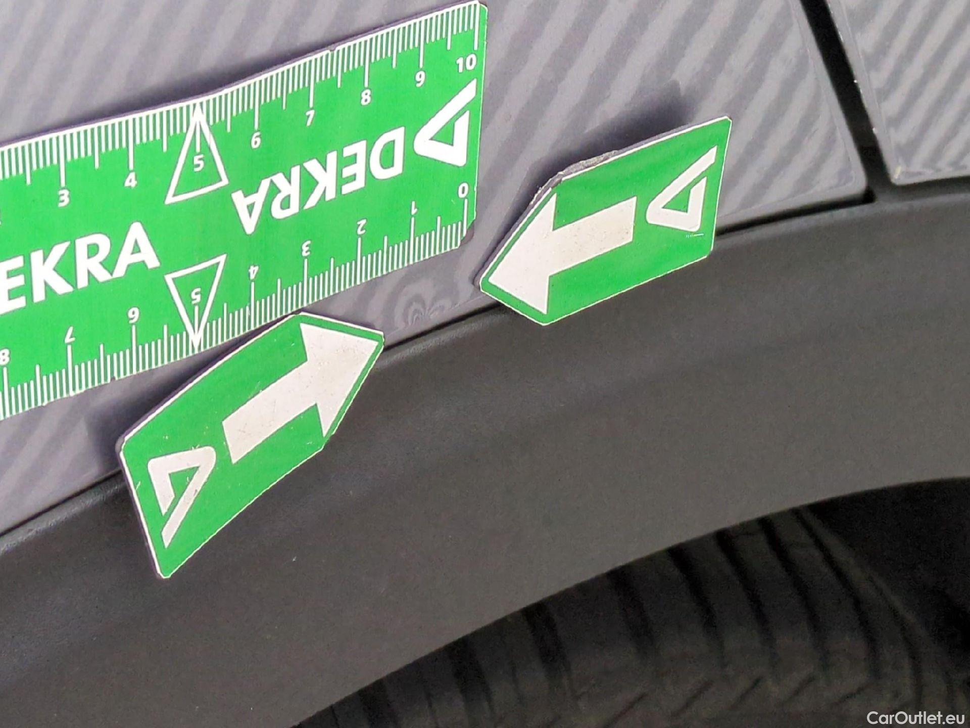  Peugeot  5008 PEUGEOT  / 2020 / 5P / SUV BlueHDi 130 S&S EAT8 Allure #14