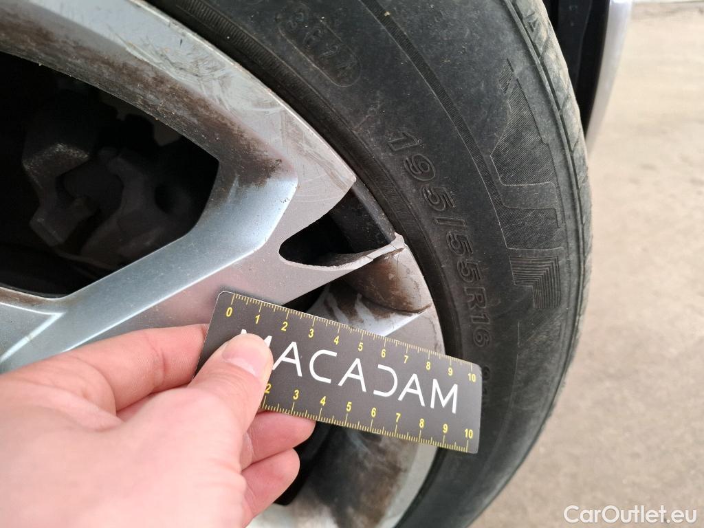  Renault  Clio  IV Business 1.5 dCi 90CV BVM5 E6 #40