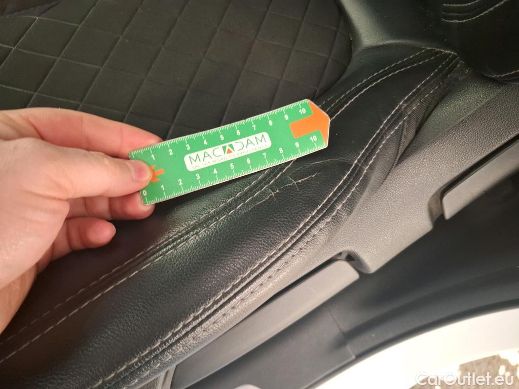  Renault  Kadjar RENAULT  / 2018 / 5P / Crossover Intens TCe 140 EDC FAP(SL) #2