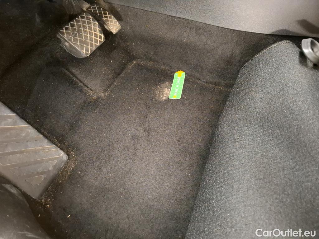  Skoda  Karoq  Business 2.0 TDI 115CV BVA7 E6d #29