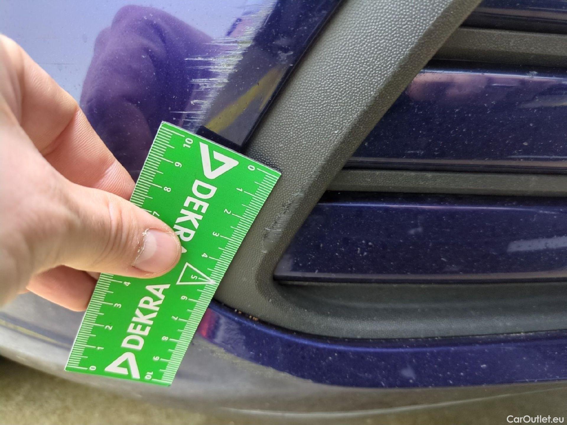  Volkswagen  Golf  VOLKSWAGEN / 2020 / 5P / Berline 2.0 TDI SCR 115 DSG7 Life Busi #15