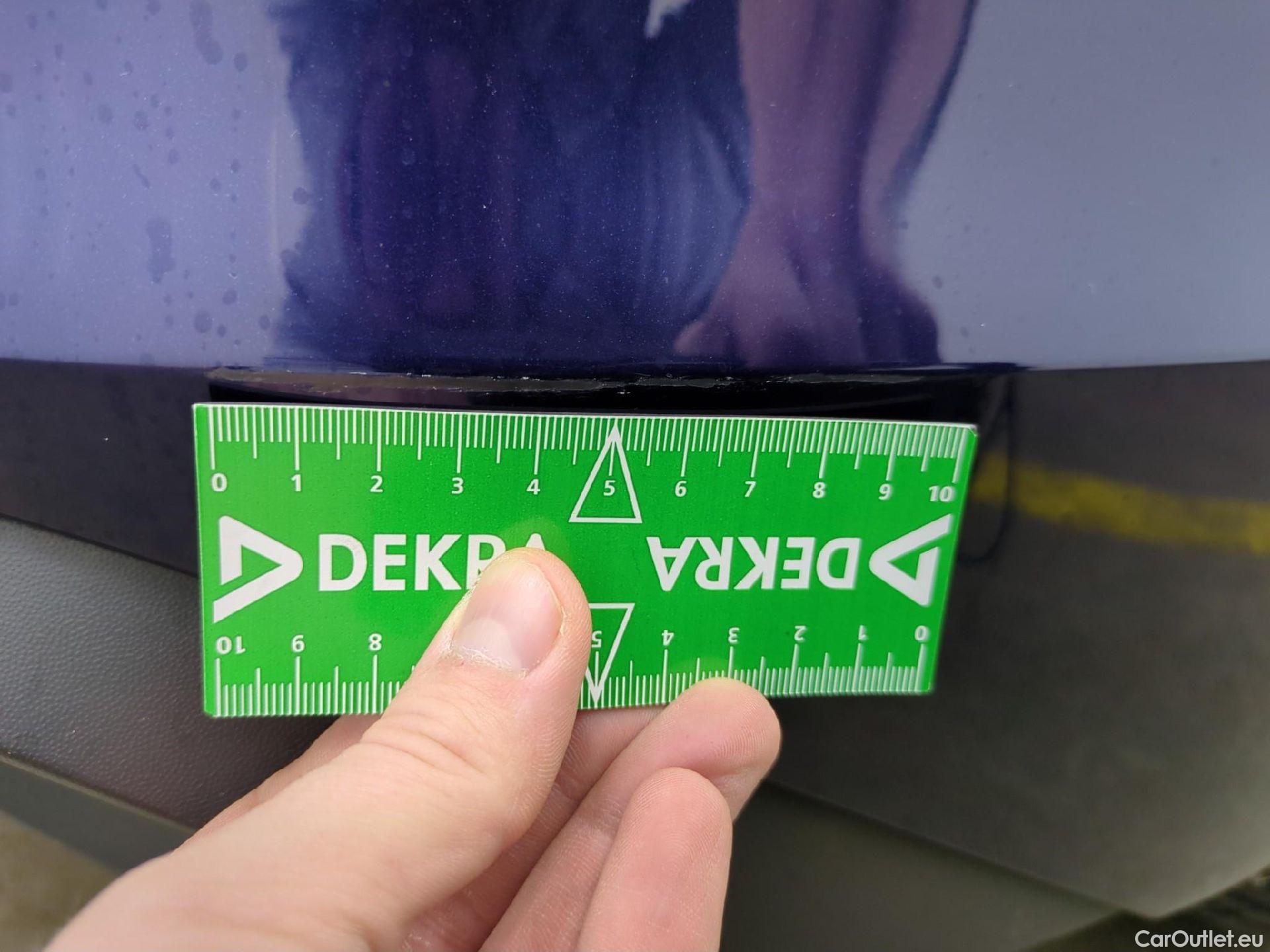  Volkswagen  Golf  VOLKSWAGEN / 2020 / 5P / Berline 2.0 TDI SCR 115 DSG7 Life Busi #19