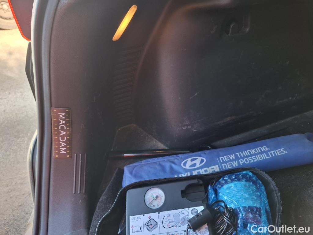  Hyundai  Konna HYUNDAI Kona 2020 5P SUV 1.6 CRDI 136 HYBRID 48V INTUITIVE DCT7 / TRANSFO VP VF #18