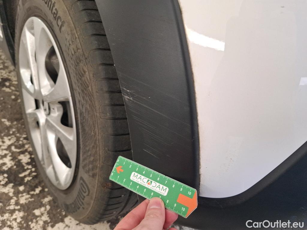  Citroen  C3  Société Feel 1.5 BlueHDI 100CV BVM5 E6dT #40