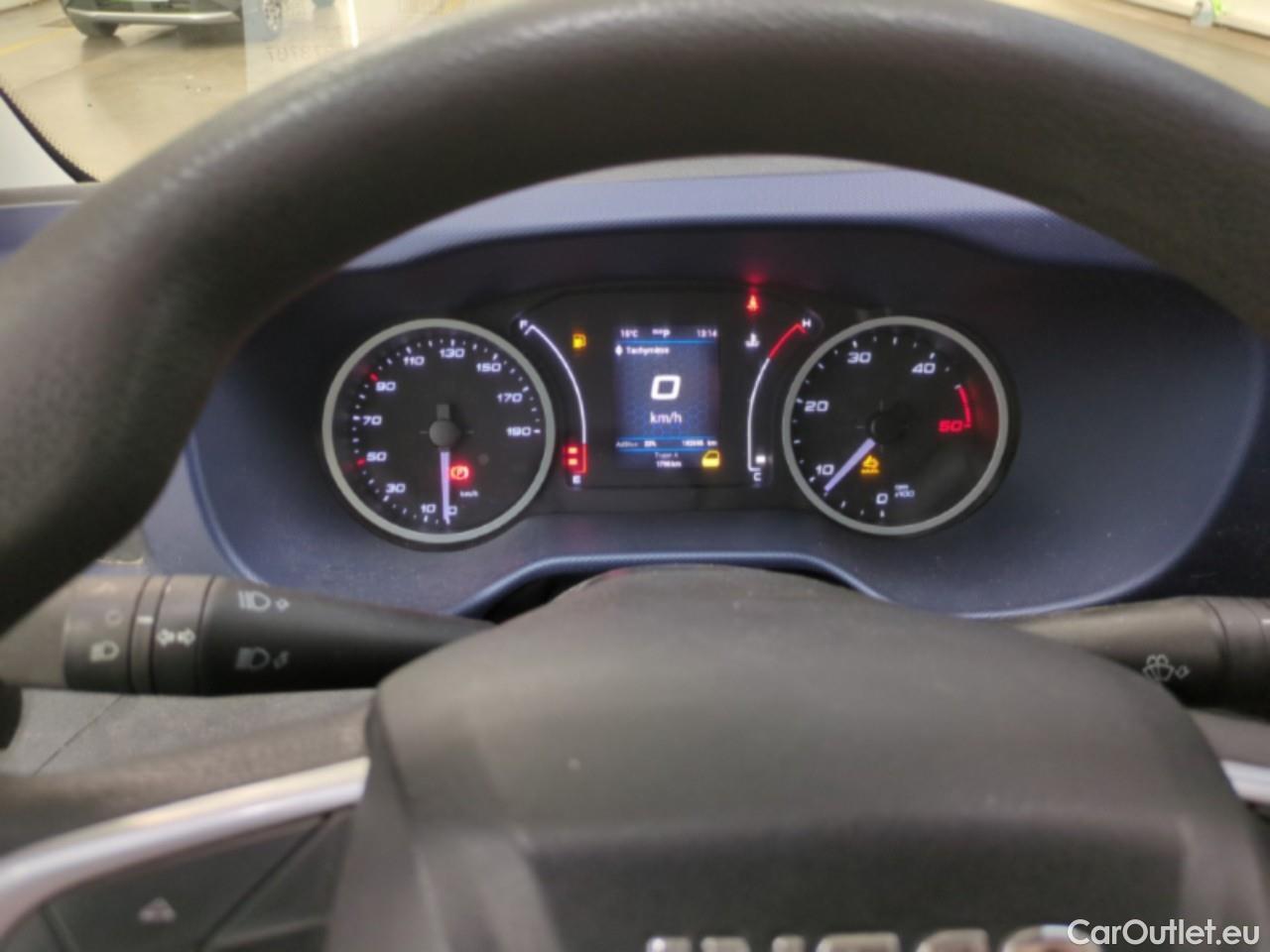  Iveco  Daily IVECO  / 2014 / 4P / Fourgon tôlé 2.3 35S16SA8 V11 H2 3520 #1