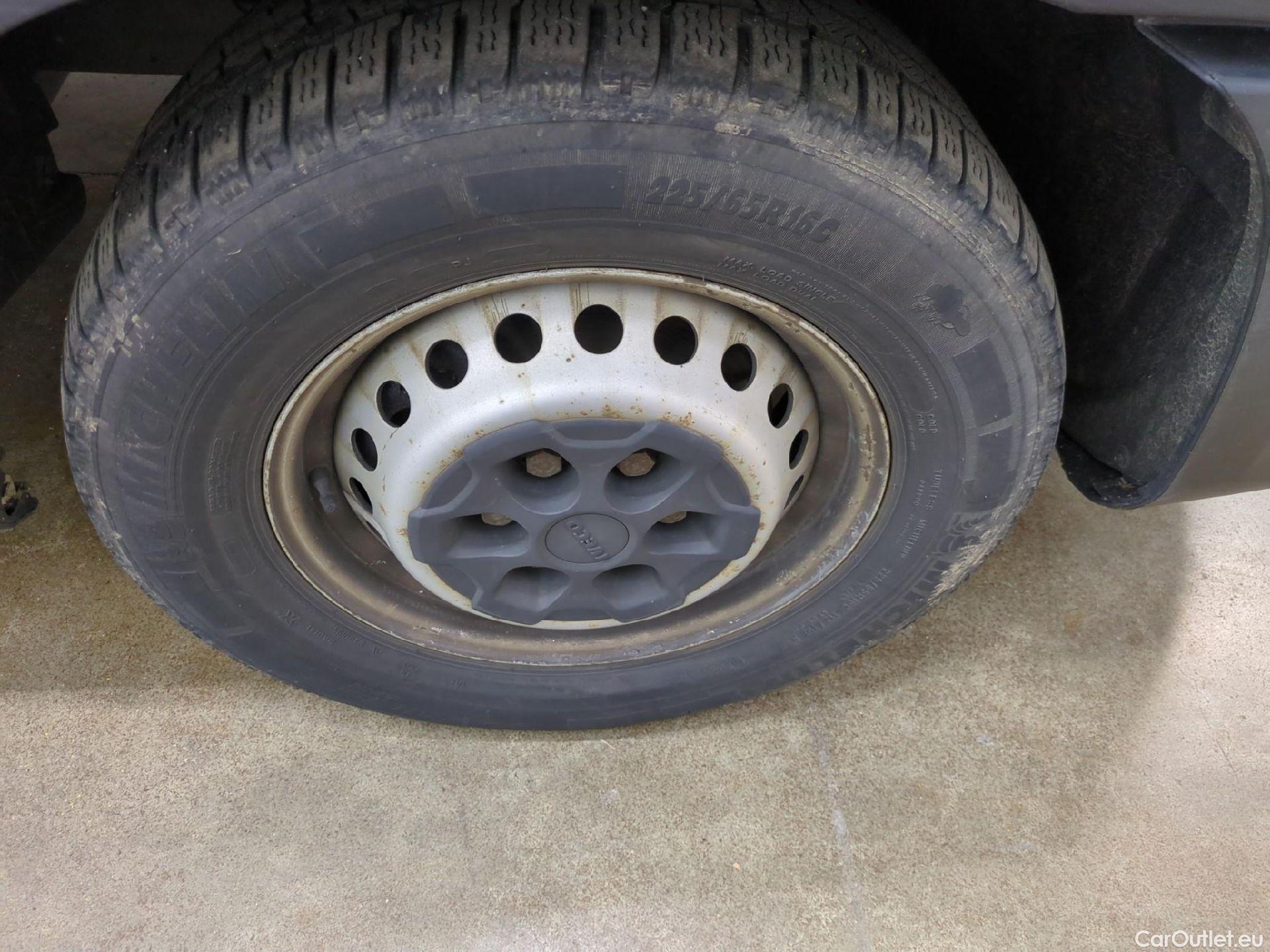  Iveco  Daily IVECO  / 2014 / 4P / Fourgon tôlé 2.3 35S16SA8 V11 H2 3520 #19