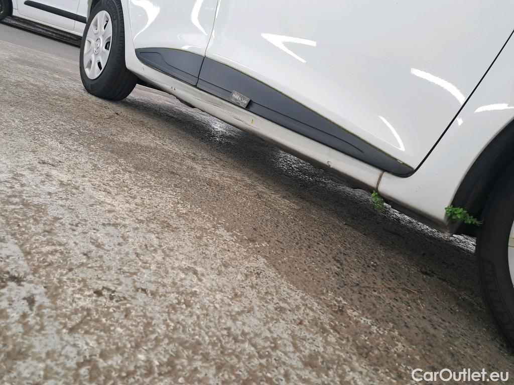  Renault  Clio  IV Air 1.5 dCi 90CV BVM5 E6 #1