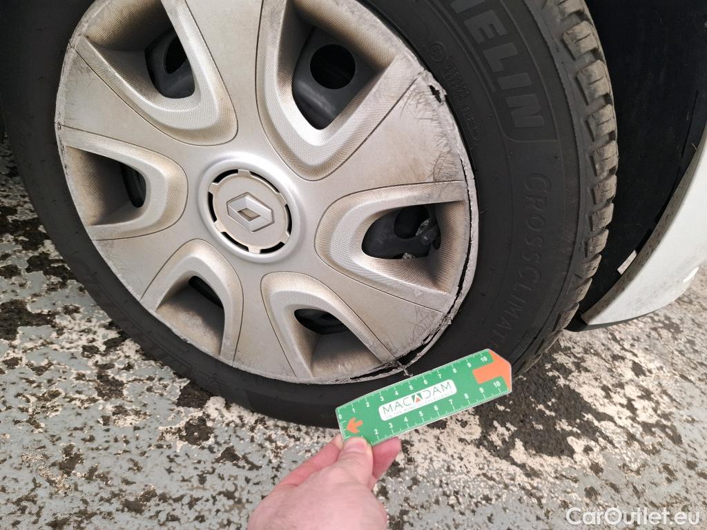  Renault  Clio RENAULT  Société VU 5p Berline Air dCi 75 - 18 #13