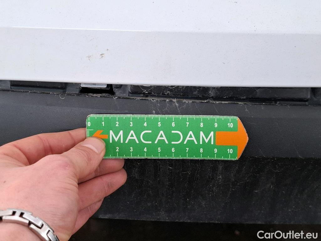  Renault  Megane RENAULT Mégane Société / 2020 / 5P / Berline Air Nav réversible Blue dCi 115 - 21N #33