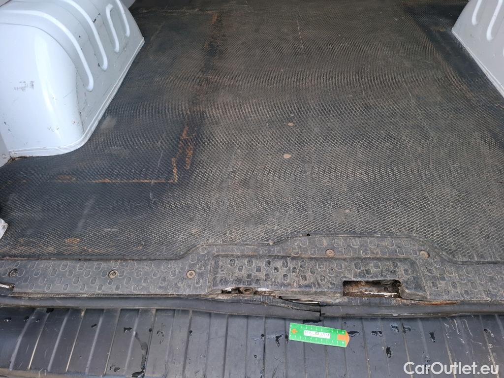  Renault  Trafic RENAULT  / 2019 / 4P / Fourgon tole NV FG GCF L2H2 1200 Energy dCi 145 #21