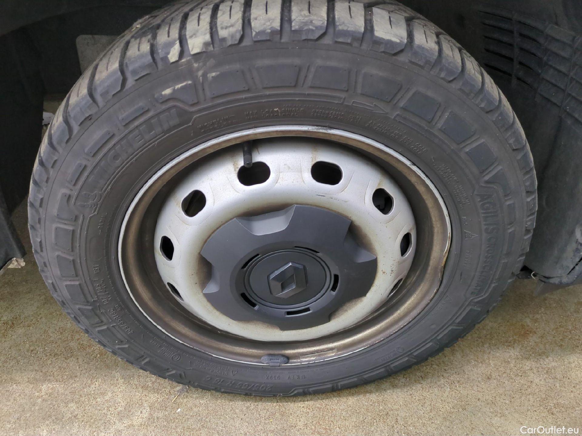  Renault  Trafic  Fourgon L2H1 3T Grand Confort 2.0 dCi 130CV BVM6 E6d #13