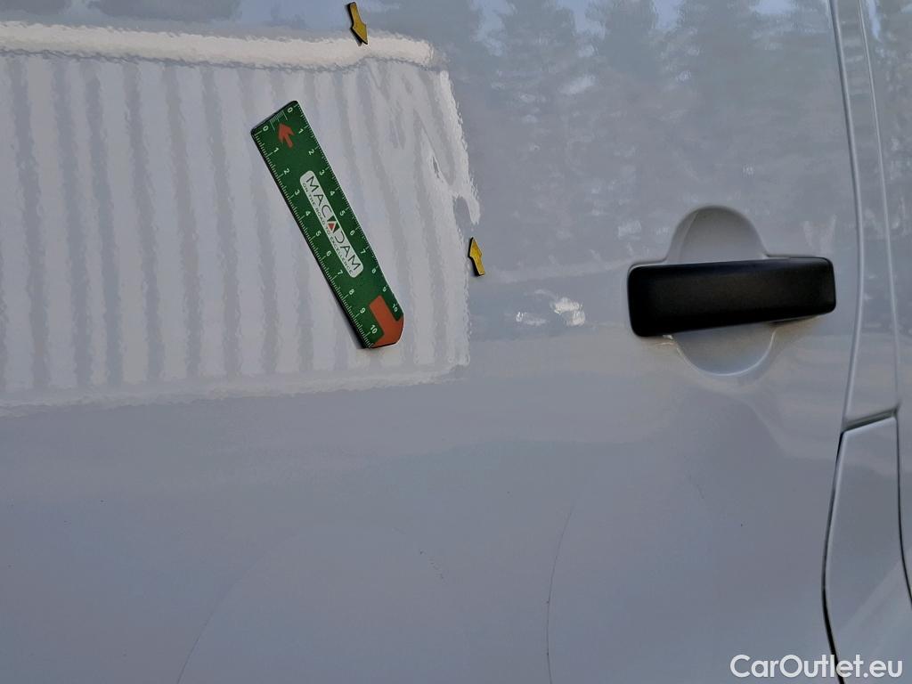  Renault  Trafic RENAULT  / 2019 / 4P / Fourgon tole NV FG GCF L2H2 1200 Energy dCi 145 #13