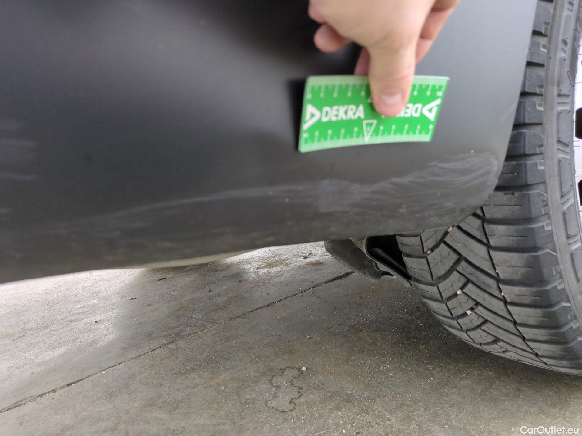  Renault  Trafic  Fourgon L2H1 3T Grand Confort 2.0 dCi 130CV BVM6 E6d #20