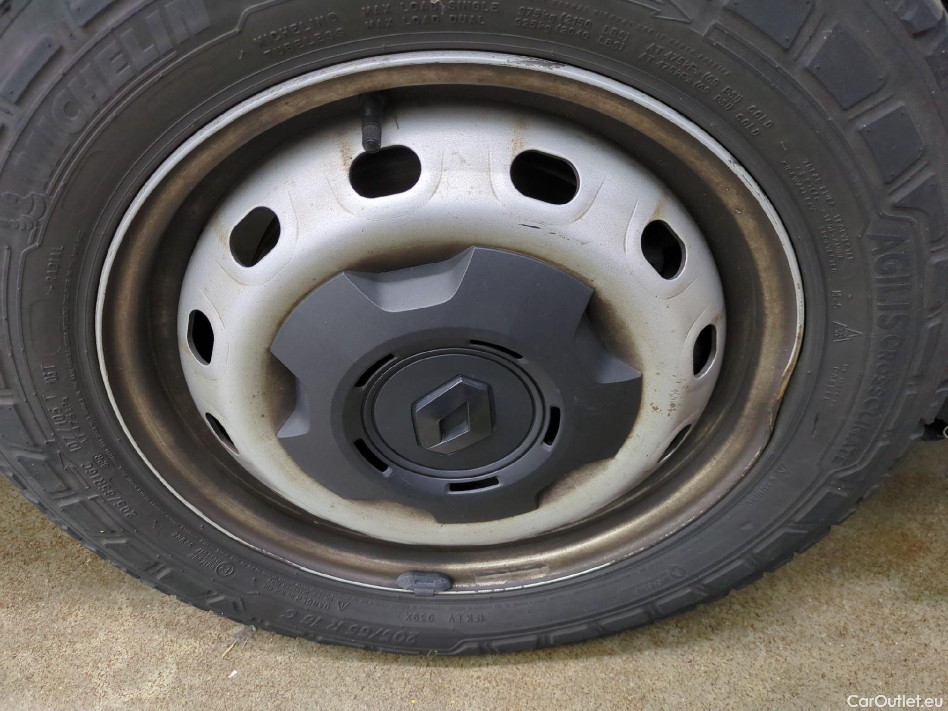  Renault  Trafic  Fourgon L2H1 3T Grand Confort 2.0 dCi 130CV BVM6 E6d #15