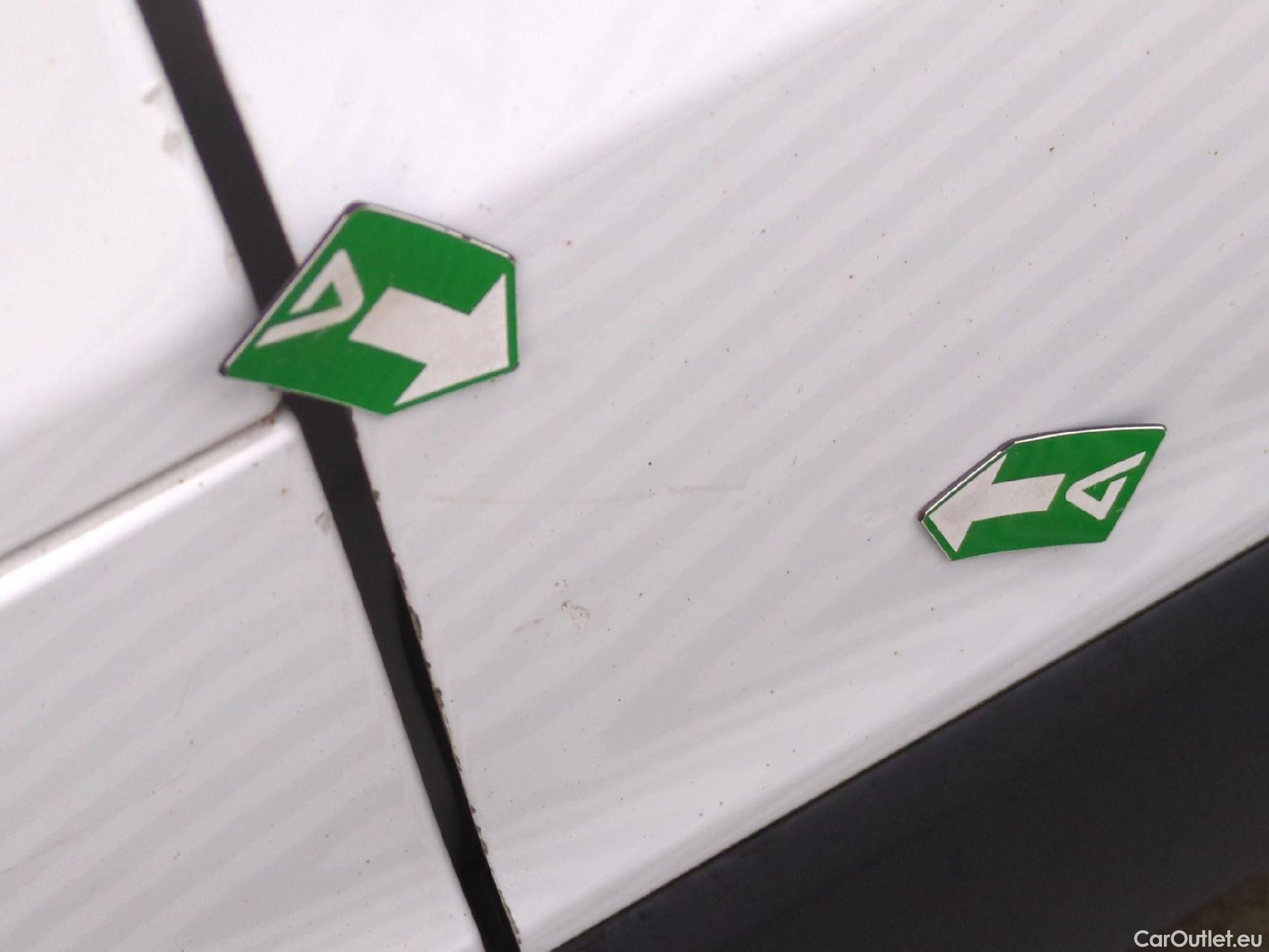  Renault  Trafic  Fourgon L2H1 3T Grand Confort 2.0 dCi 130CV BVM6 E6d #52