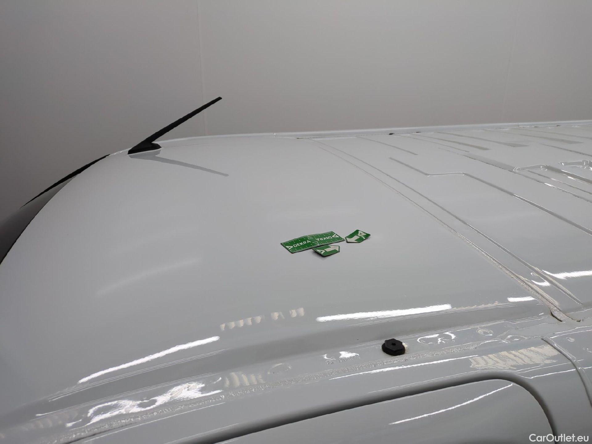  Renault  Trafic  Fourgon L2H1 3T Grand Confort 2.0 dCi 130CV BVM6 E6d #40