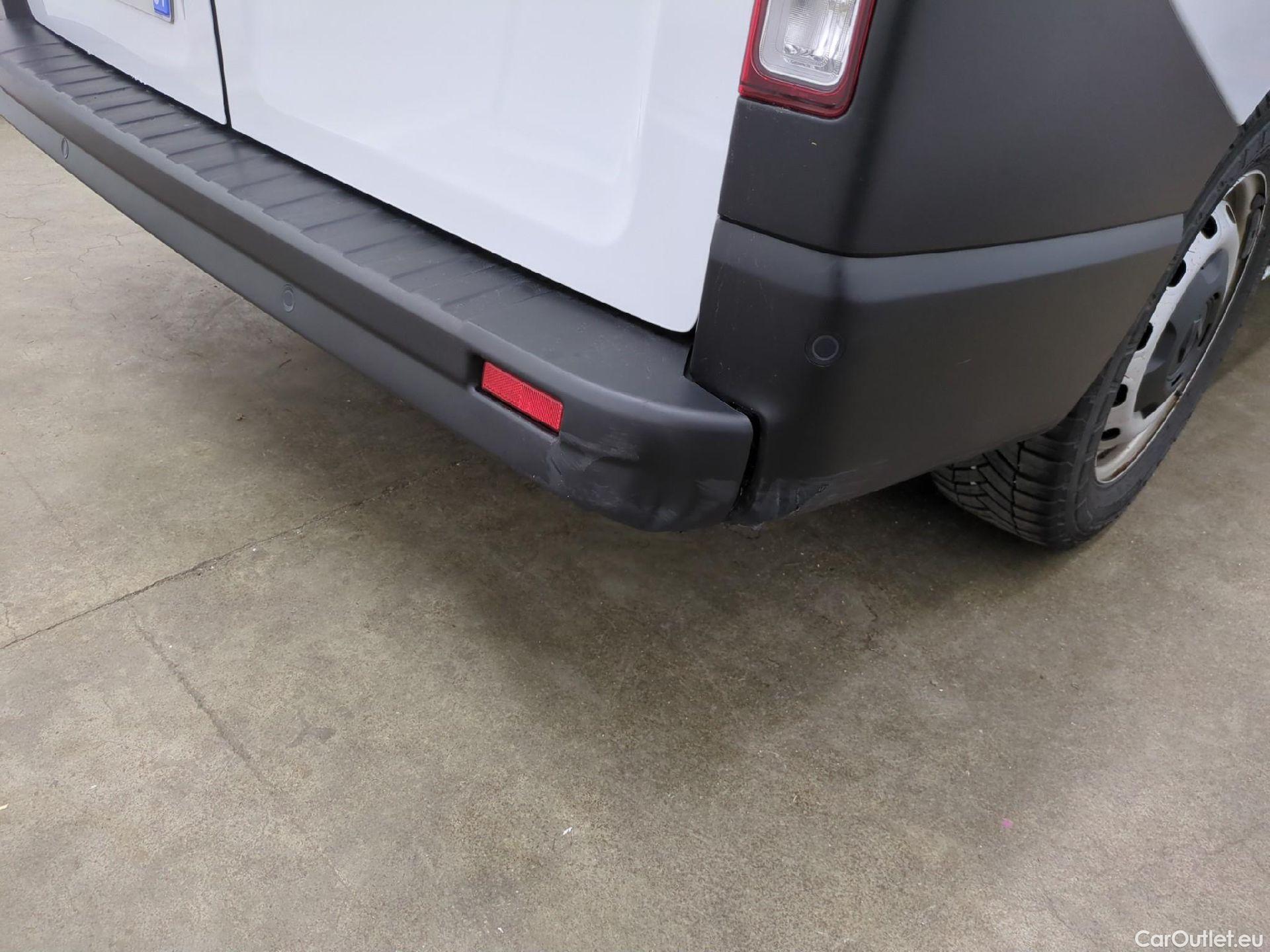  Renault  Trafic  Fourgon L2H1 3T Grand Confort 2.0 dCi 130CV BVM6 E6d #18