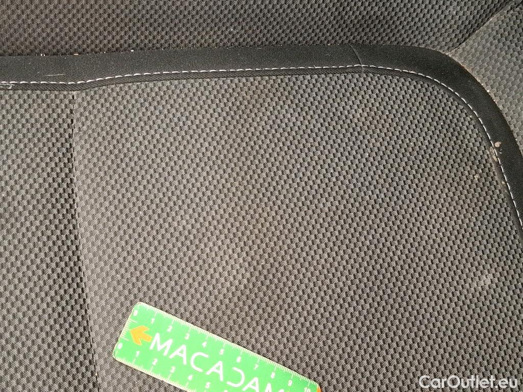  Renault  Megane RENAULT Mégane Société / 2020 / 5P / Berline Air Nav réversible Blue dCi 115 - 21N #26