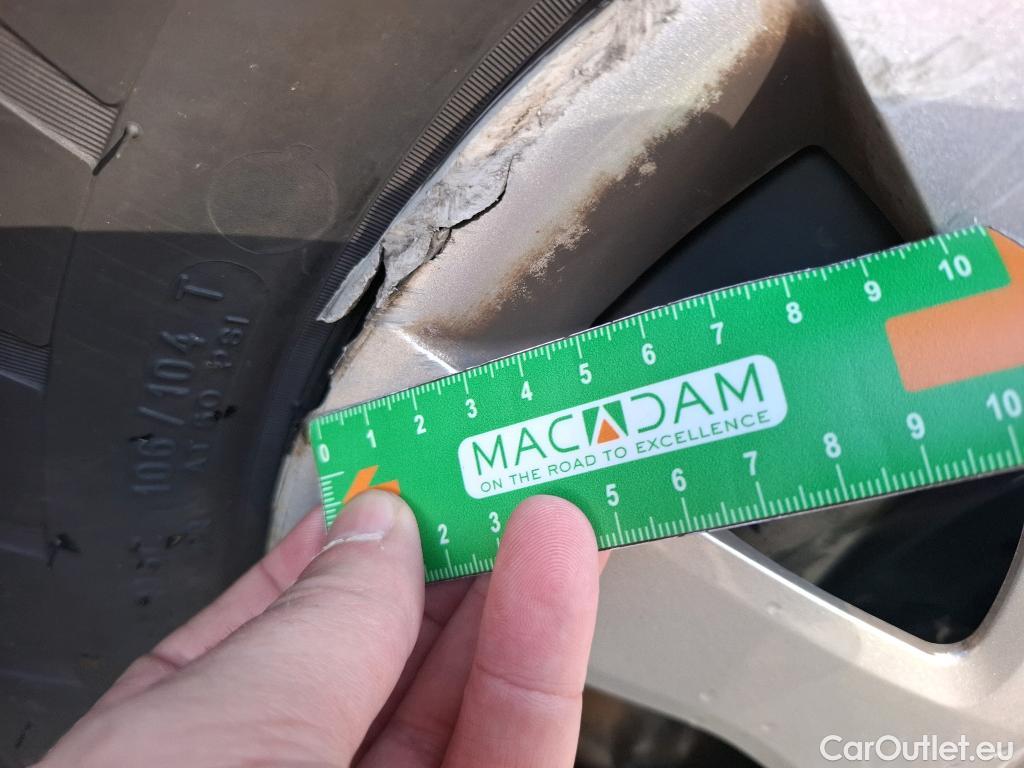  Renault  Trafic RENAULT  / 2019 / 4P / Fourgon tole NV FG GCF L2H2 1200 Energy dCi 145 #32