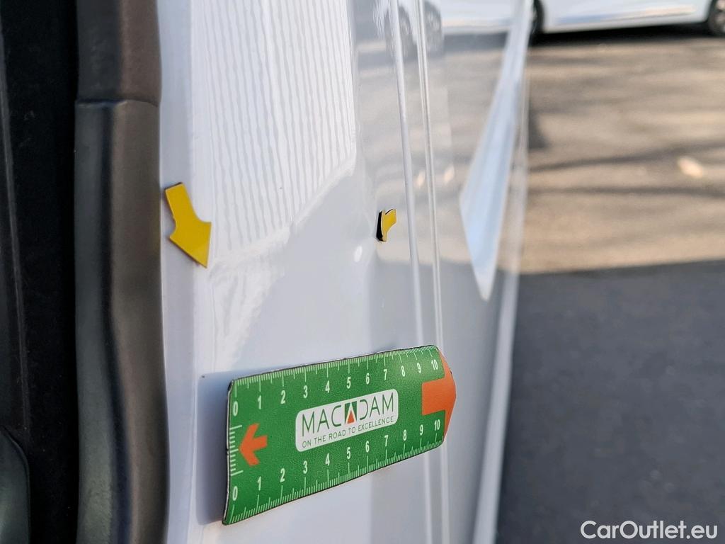  Renault  Trafic RENAULT  / 2019 / 4P / Fourgon tole NV FG GCF L2H2 1200 Energy dCi 145 #15