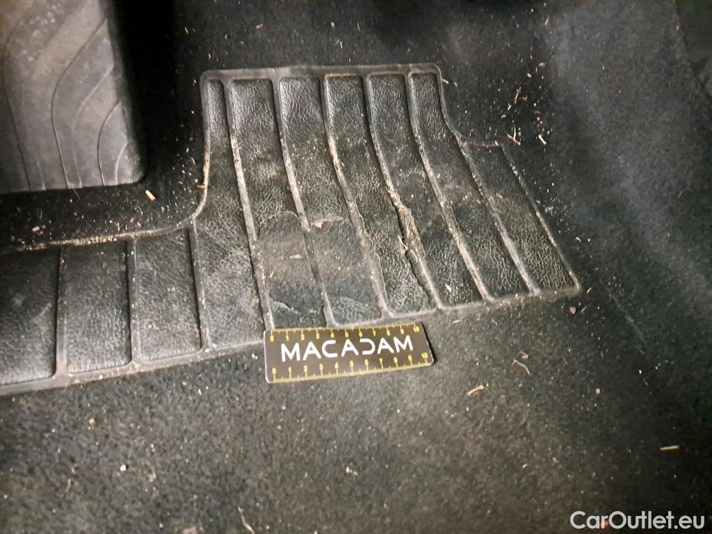  Renault  Megane  IV Berline 5 ptes. Société Air Nav 1.5 dCi 90CV BVM6 E6 #1