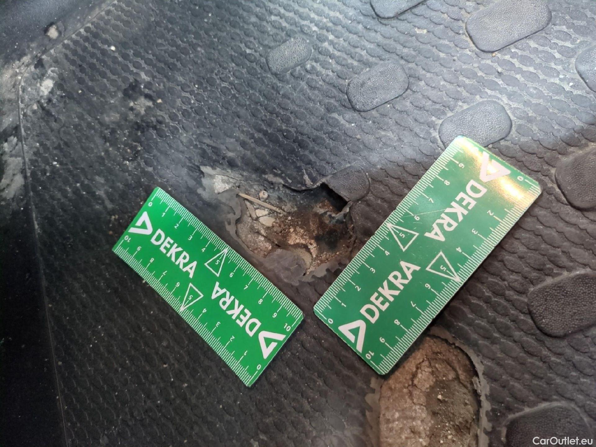  Renault  Trafic  Fourgon L2H1 3T Grand Confort 2.0 dCi 130CV BVM6 E6d #2