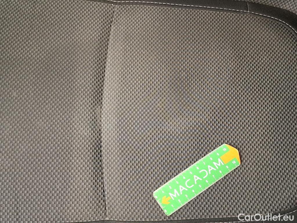  Renault  Megane RENAULT Mégane Société / 2020 / 5P / Berline Air Nav réversible Blue dCi 115 - 21N #28