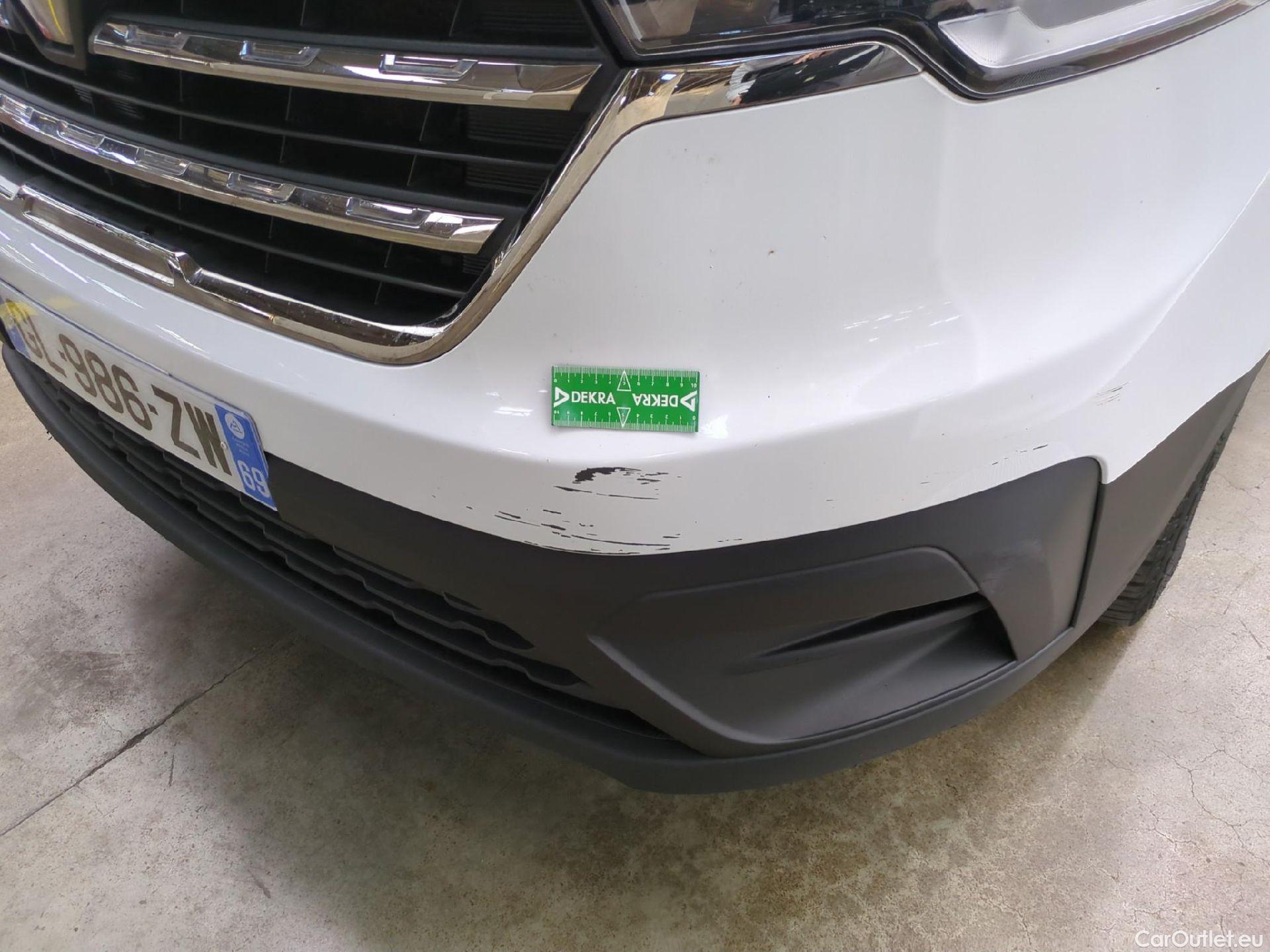  Renault  Trafic  Fourgon L2H1 3T Grand Confort 2.0 dCi 130CV BVM6 E6d #45