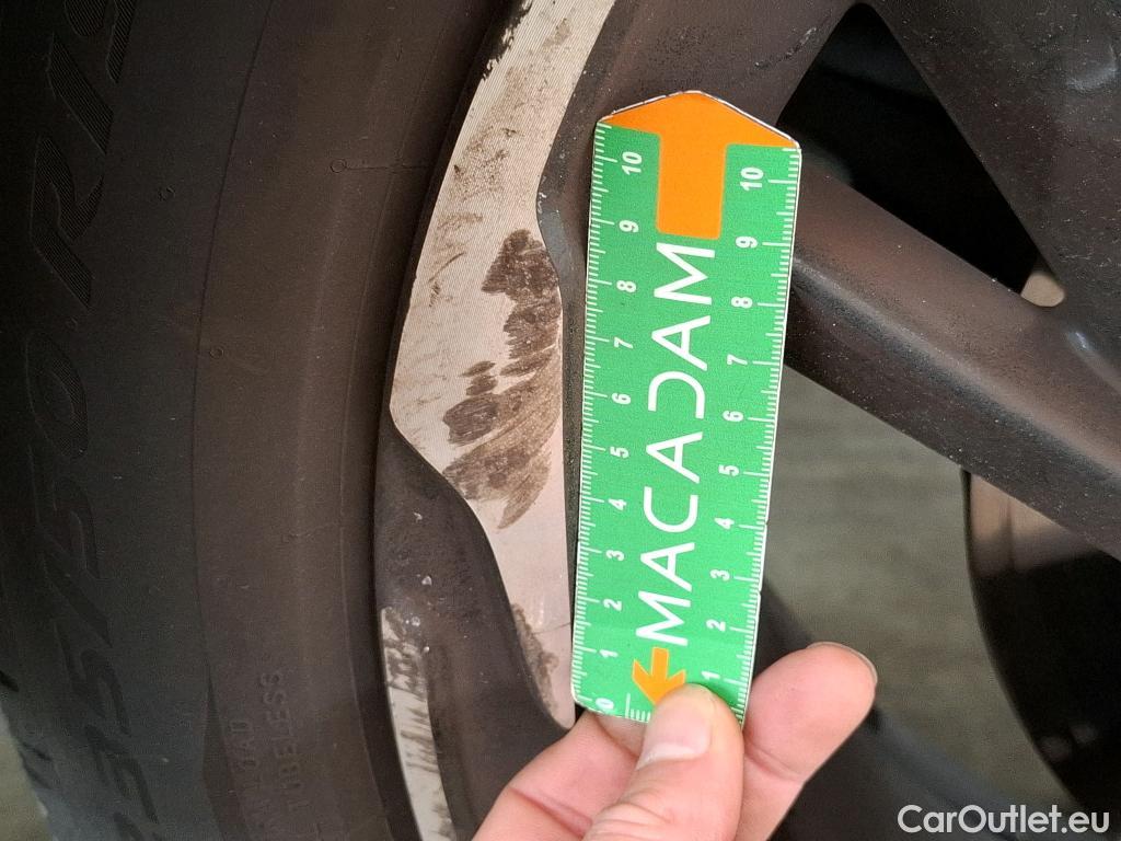  DS  DS7 DS DS 7 Crossback / 2017 / 5P / SUV BlueHDi 130 Auto PERFORMANCE Line + #50