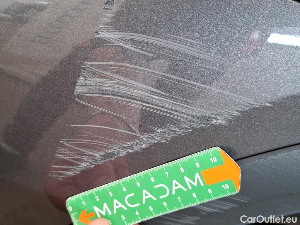  DS  DS7 DS DS 7 Crossback / 2017 / 5P / SUV BlueHDi 130 Auto PERFORMANCE Line + #41