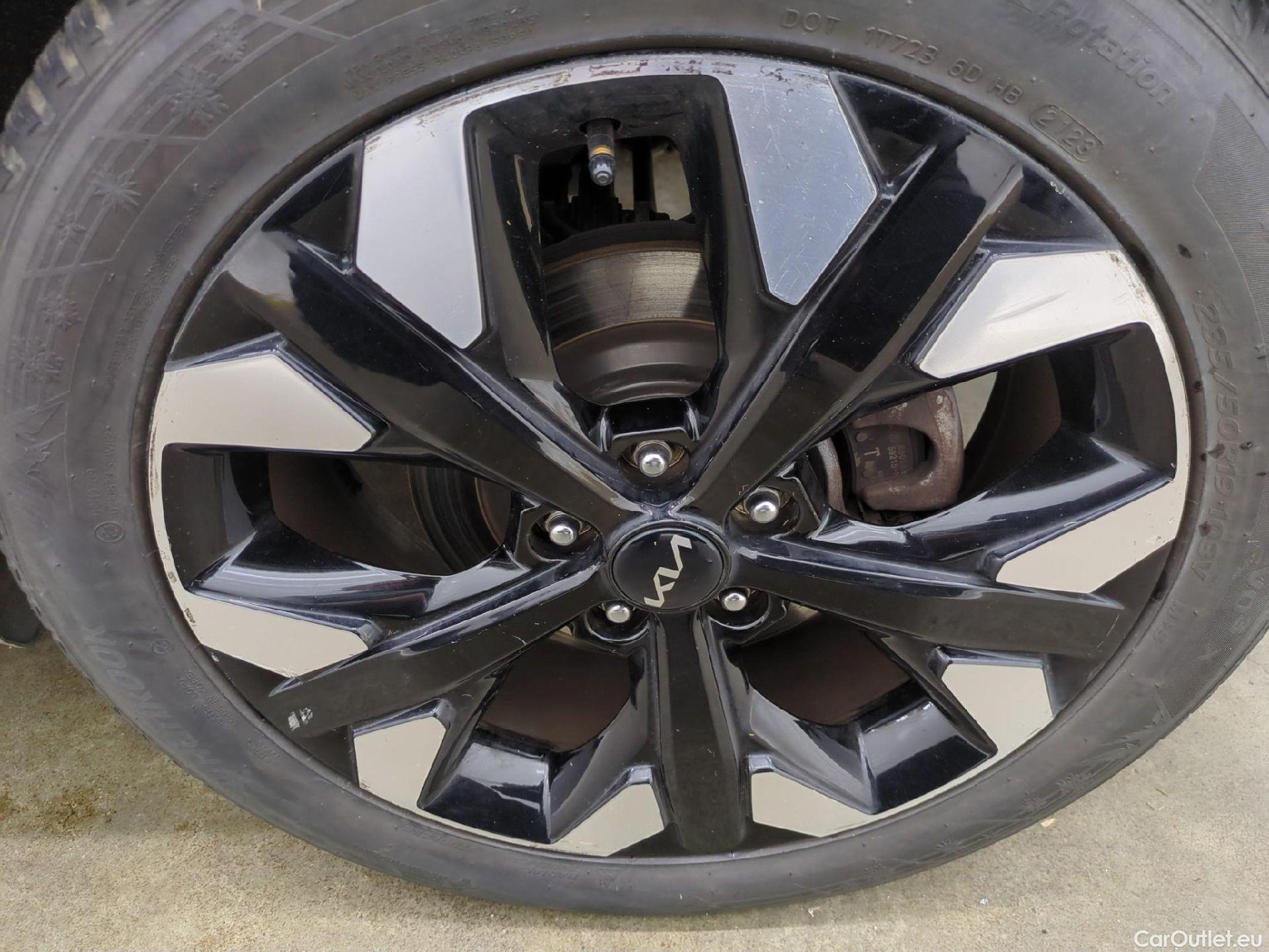  KIA  Sportage KIA  / 2021 / 5P / SUV 1.6 T-GDI 265 PHEV AUTO 4WD ACTIVE BUSIN #24