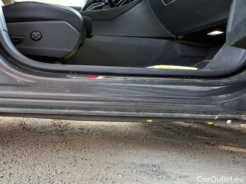  DS  DS7 DS DS 7 Crossback / 2017 / 5P / SUV BlueHDi 130 Auto PERFORMANCE Line + #22