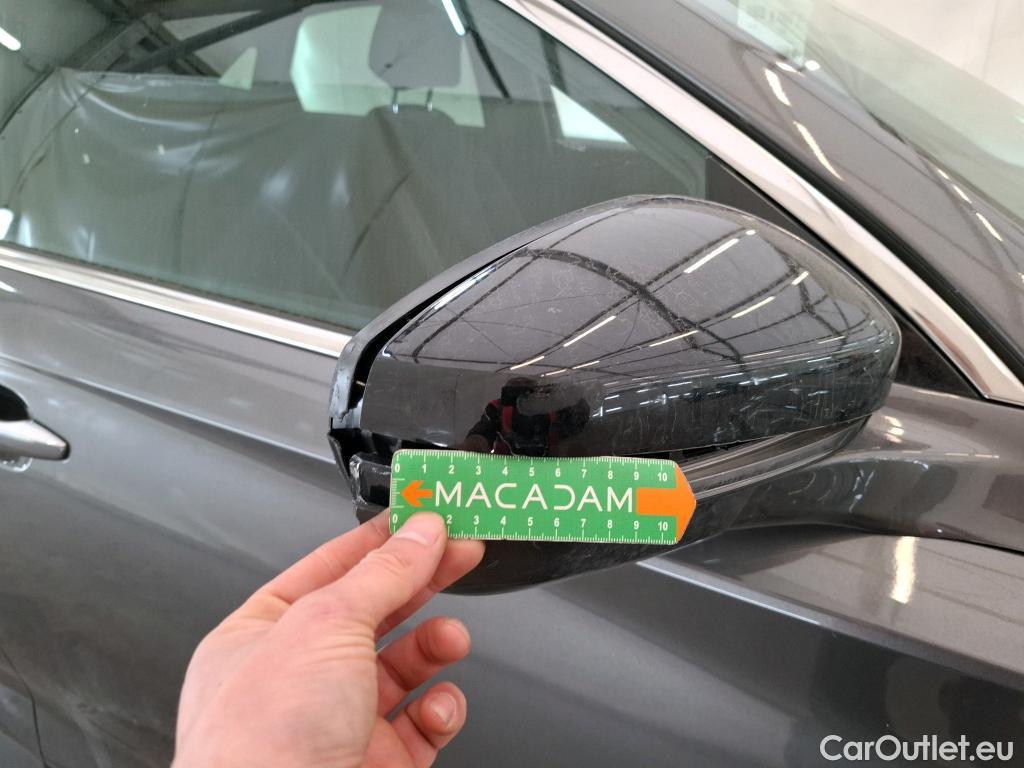  DS  DS7 DS DS 7 Crossback / 2017 / 5P / SUV BlueHDi 130 Auto PERFORMANCE Line + #77