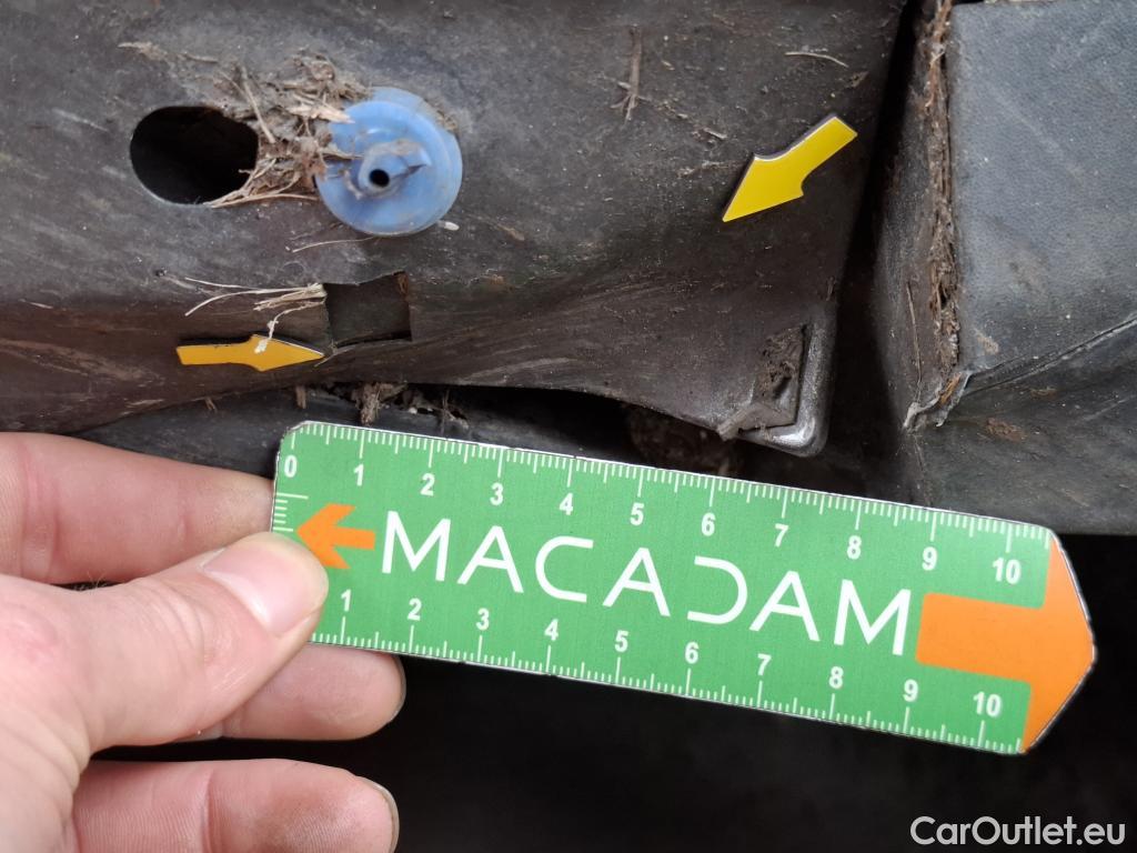  DS  DS7 DS DS 7 Crossback / 2017 / 5P / SUV BlueHDi 130 Auto PERFORMANCE Line + #12