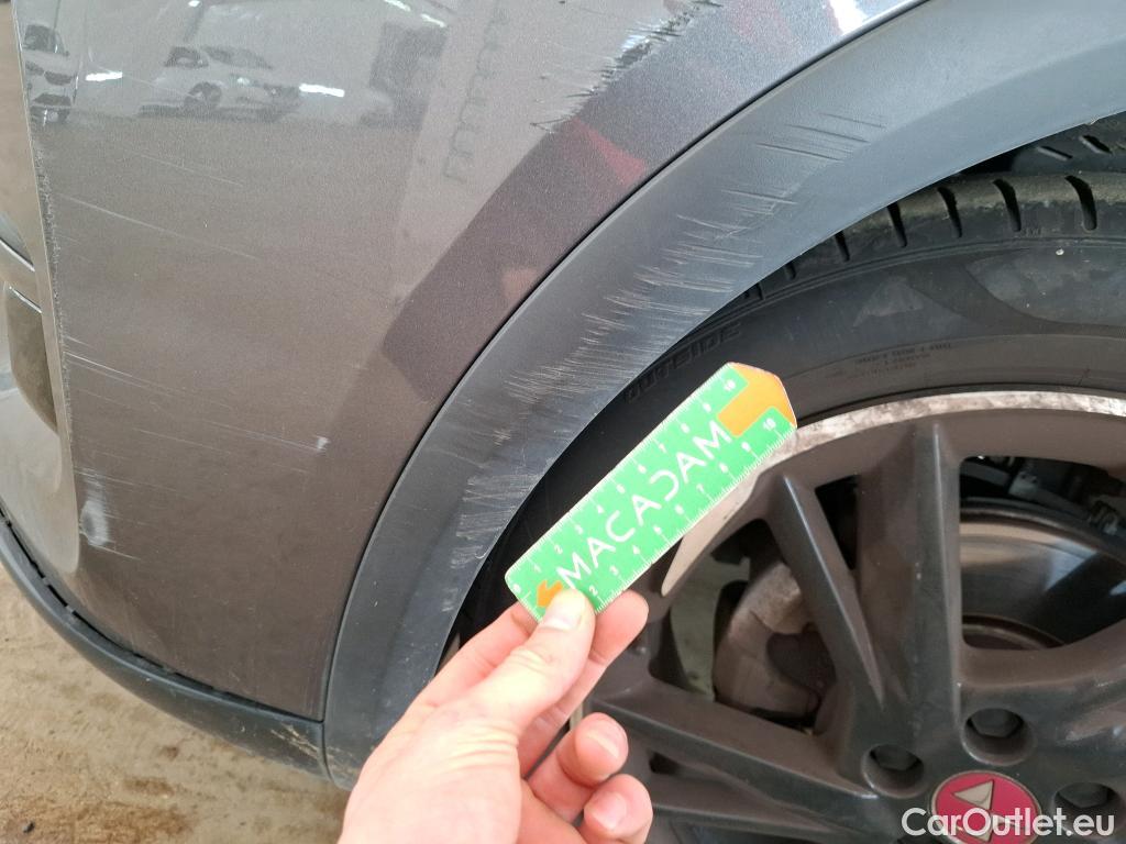  DS  DS7 DS DS 7 Crossback / 2017 / 5P / SUV BlueHDi 130 Auto PERFORMANCE Line + #73