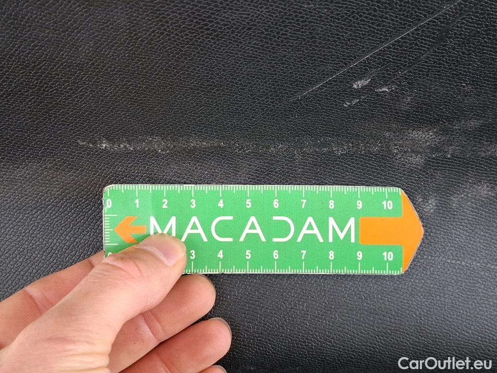  DS  DS7 DS DS 7 Crossback / 2017 / 5P / SUV BlueHDi 130 Auto PERFORMANCE Line + #60